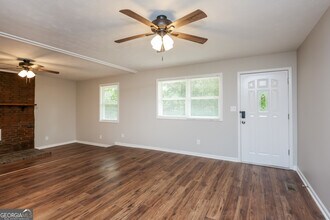 2030 Lynn Ct in Cumming, GA - Building Photo - Building Photo