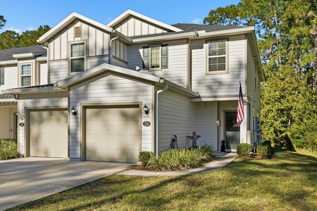 124 Mustard Hl Ct in St. Augustine, FL - Building Photo