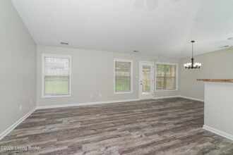 8814 Eli Dr in Louisville, KY - Building Photo - Building Photo