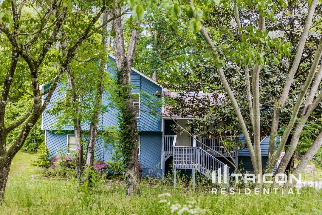 1726 Hickory Grove Way NW in Acworth, GA - Foto de edificio