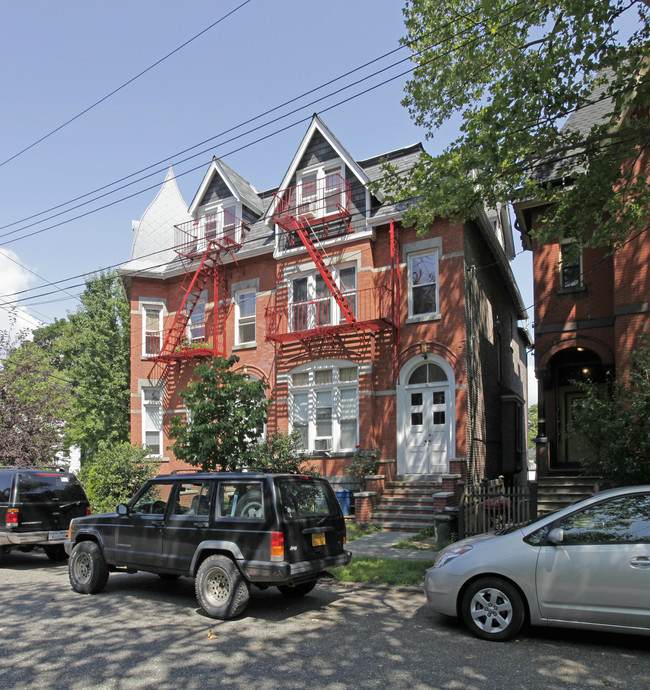 93 Harrison St in Staten Island, NY - Foto de edificio - Building Photo