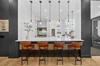 Grand Reserve of Naperville in Naperville, IL - Foto de edificio - Building Photo