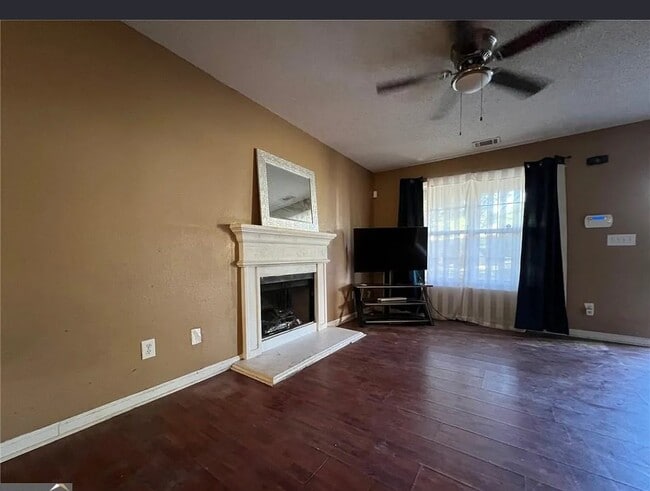 3955 Cypress Pointe Dr in Union City, GA - Foto de edificio - Building Photo