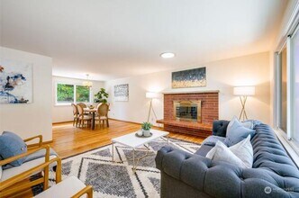 15822 5th Pl S in Burien, WA - Building Photo - Building Photo