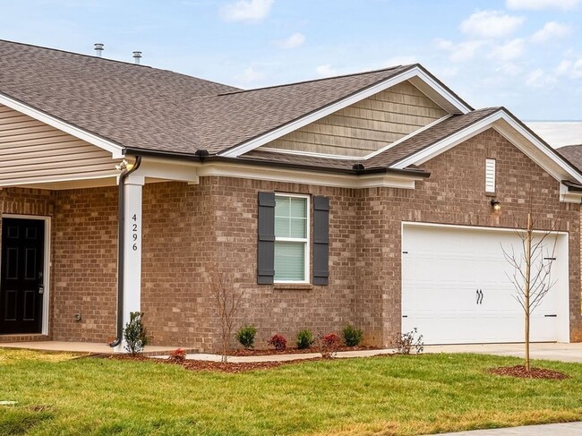 4296 Socata Ct in Cross Plains, TN - Building Photo - Building Photo
