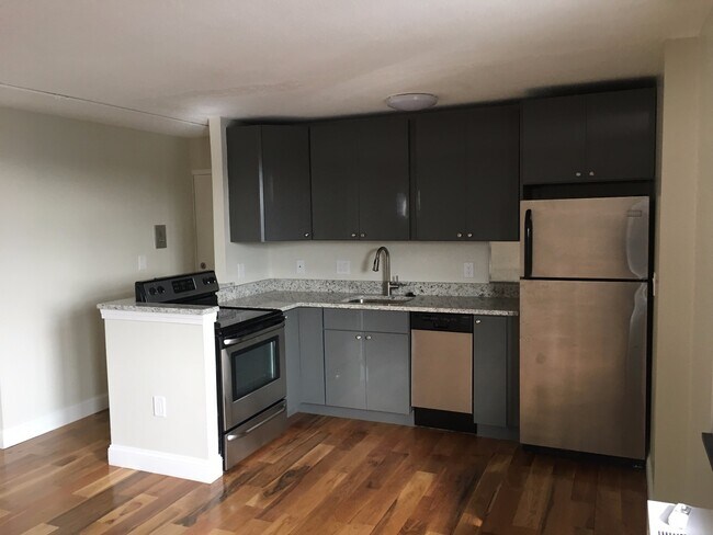 125 Trapelo Rd, Unit 22 in Belmont, MA - Building Photo - Building Photo