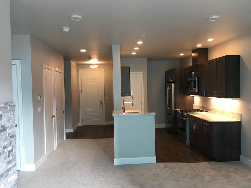 4961 Main St, Unit 418 in Tacoma, WA - Foto de edificio