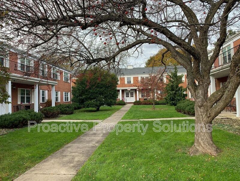 173 E Tioga St in Tunkhannock, PA - Foto de edificio