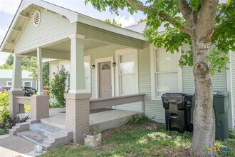 1002 S 13th St in Temple, TX - Building Photo - Building Photo