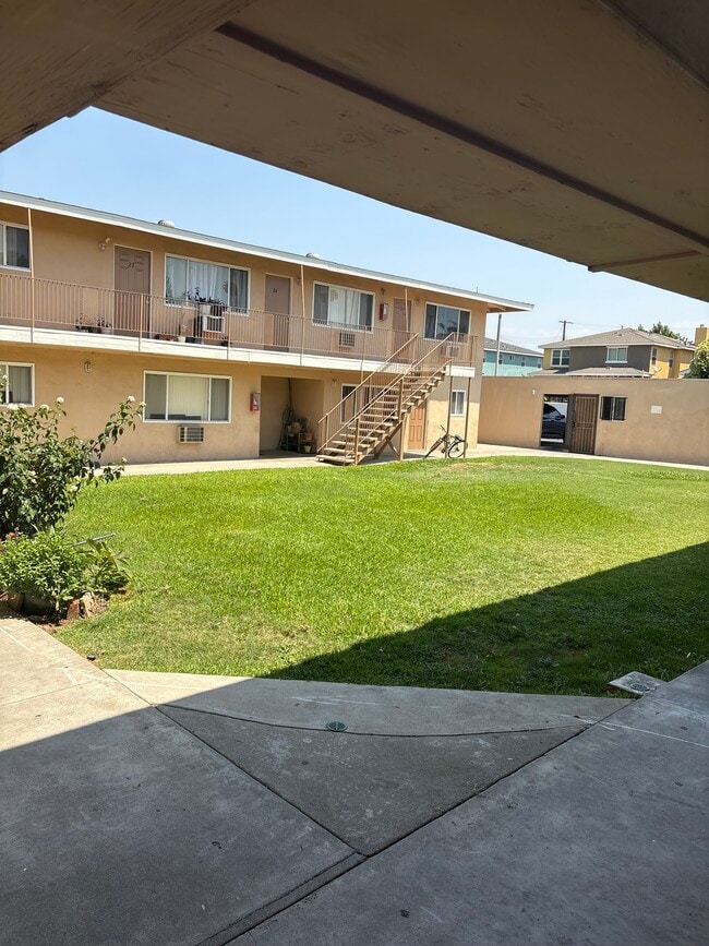 Brookside Apartments in Riverside, CA - Foto de edificio - Building Photo