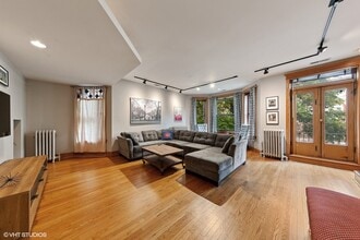 3638 N Fremont St in Chicago, IL - Building Photo - Building Photo