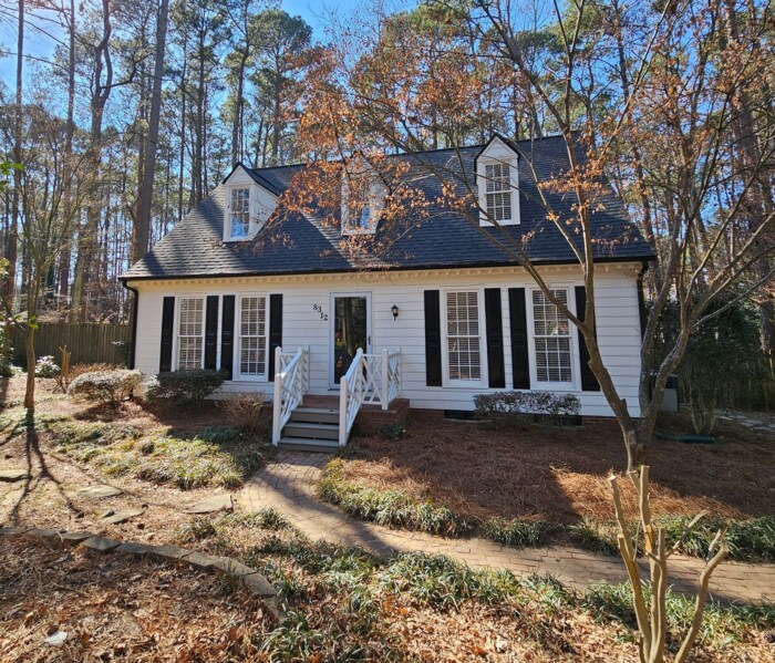 8312 Bells Lake Rd in Apex, NC - Building Photo