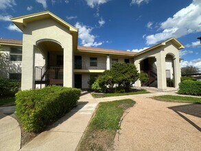 2501 Hibiscus Ave in McAllen, TX - Building Photo - Building Photo