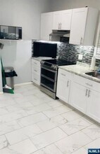 12 Bergen Ave, Unit 21-A in Clifton, NJ - Building Photo - Building Photo