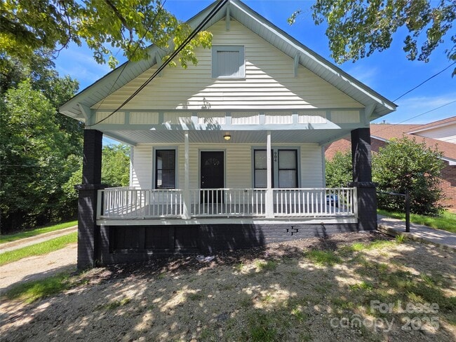 property at 904 S Salisbury Ave