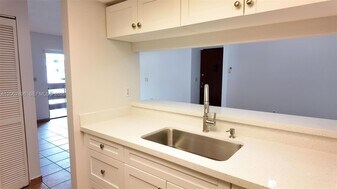 8999 SW 123rd Ct in Miami, FL - Building Photo