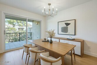 4201 E Camelback Rd in Phoenix, AZ - Building Photo - Building Photo