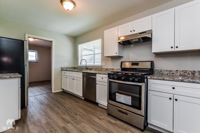 1102 Orwell Ave in Orlando, FL - Building Photo - Building Photo