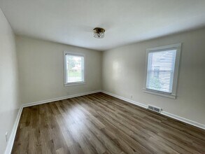 211 Central Ave in Cortland, NY - Building Photo - Building Photo