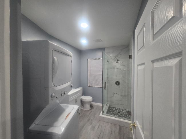 9548 Bowman Ave in South Gate, CA - Foto de edificio - Building Photo