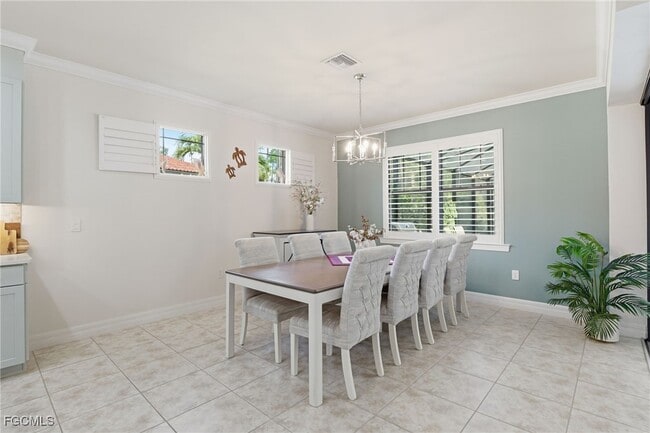 11012 Castlereagh St