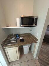 9921 Perfect Dr, Unit b in Port St. Lucie, FL - Building Photo - Building Photo