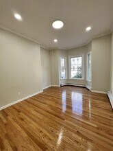 241 W 5th St, Unit 1 in Boston, MA - Building Photo - Building Photo