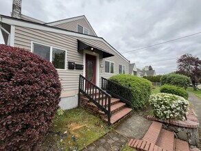 6435 NE 26th Ave in Portland, OR - Building Photo - Building Photo