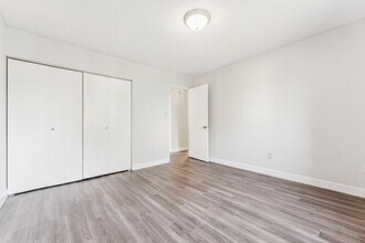 Niagara Court Apartments in Victoria, BC - Building Photo - Building Photo