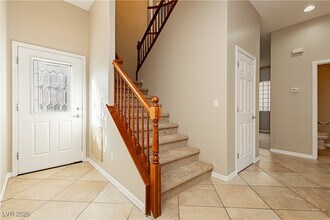 9164 Tudor Park Pl in Las Vegas, NV - Building Photo - Building Photo