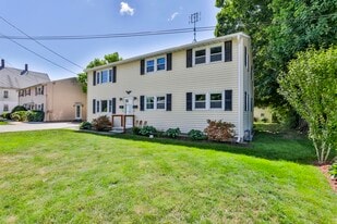 13 Spalding St in Nashua, NH - Building Photo