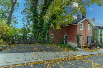 59 S Franklin St in Lambertville, NJ - Foto de edificio - Building Photo
