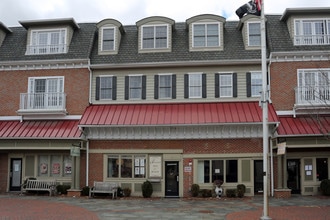 Kings Court in Haddonfield, NJ - Building Photo - Building Photo