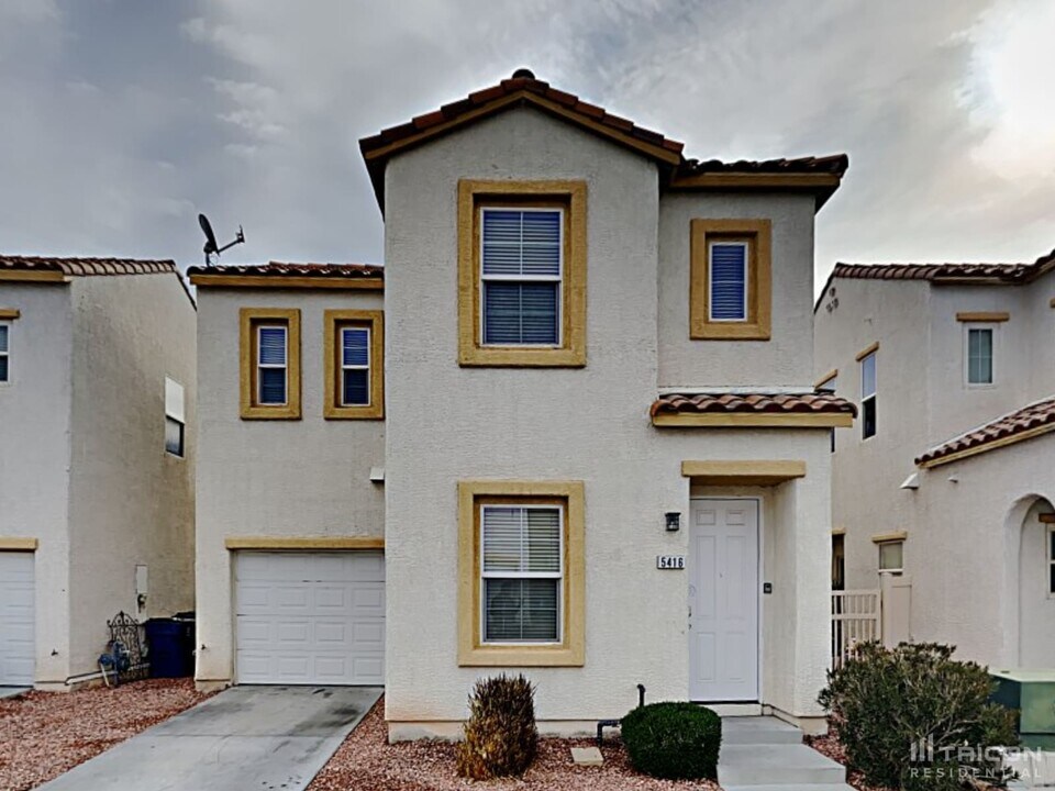 5416 Flowing Spring St in Las Vegas, NV - Building Photo