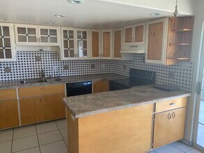 5322 W Saint Moritz Ln in Glendale, AZ - Building Photo - Building Photo