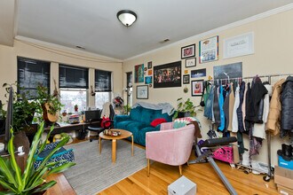 4338 N Spaulding Ave, Unit 3 in Chicago, IL - Building Photo - Building Photo