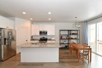 1632 N Apache Rd in Saratoga Springs, UT - Building Photo - Building Photo