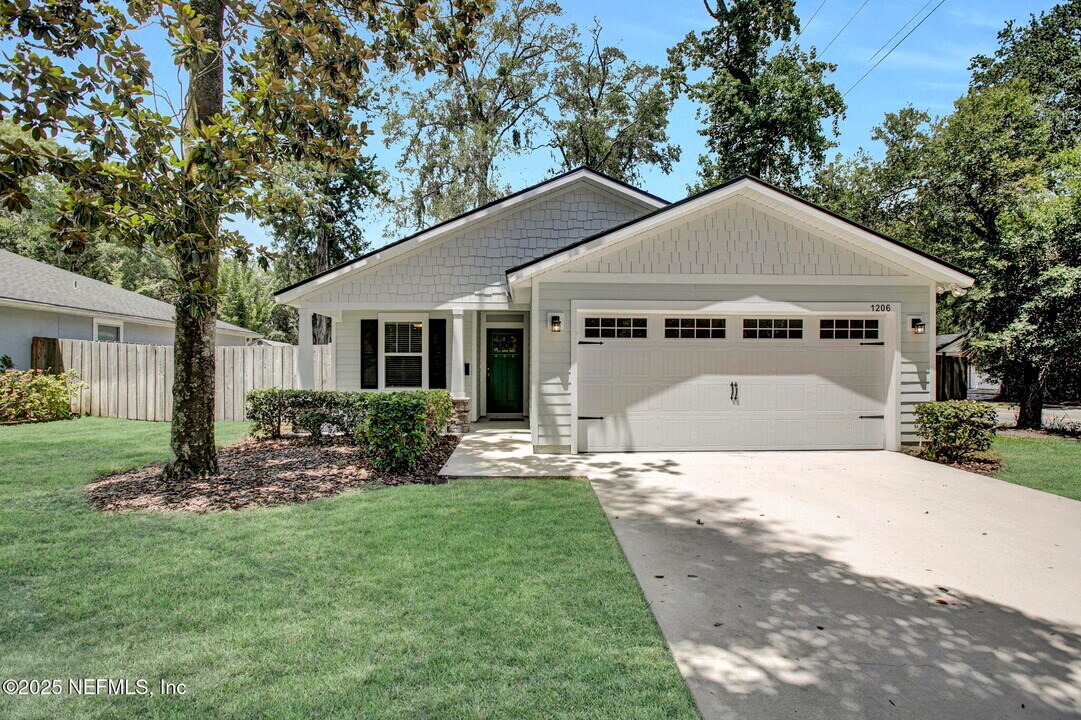 1206 Murray Dr in Jacksonville, FL - Building Photo