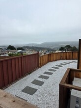 645 Gellert Blvd in Daly City, CA - Foto de edificio - Building Photo