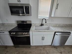 839 Mt Vernon Ave in Portsmouth, VA - Foto de edificio - Building Photo