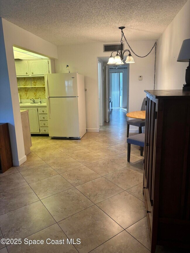 6500 Falcon Way in Cape Canaveral, FL - Building Photo - Building Photo