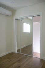 1316 N Hollywood Way, Unit B in Burbank, CA - Foto de edificio - Building Photo