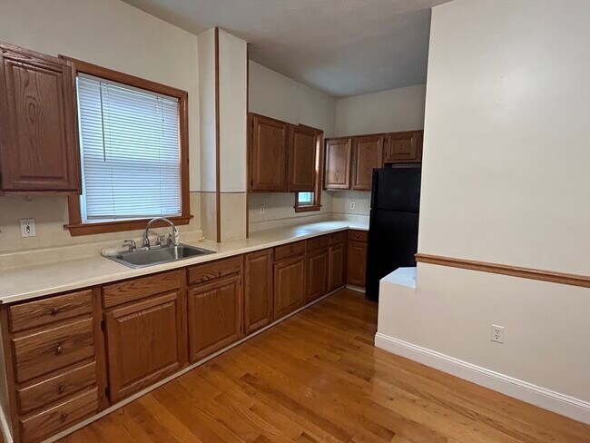 125 Spring St in Medford, MA - Building Photo - Building Photo