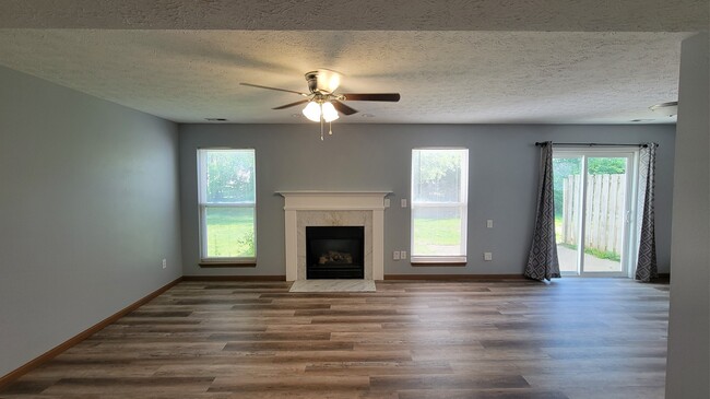 property at 2123 Bridgewater Cir