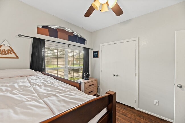 property at 32018 Anne Ln