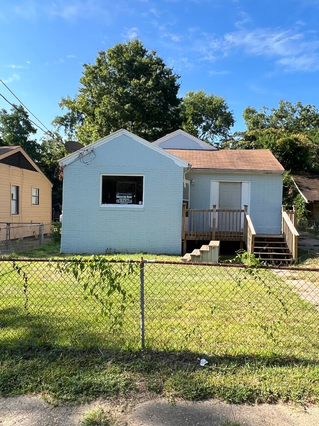 property at 2511 Quinton St