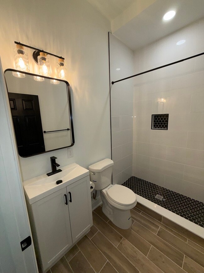 2028 Druid Hill Ave, Unit 2028 Druid Hill Ave #3 in Baltimore, MD - Building Photo - Building Photo