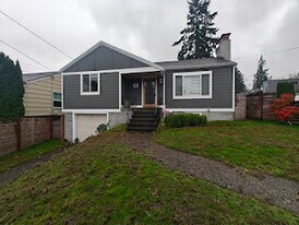 3017 W Government Way in Seattle, WA - Building Photo