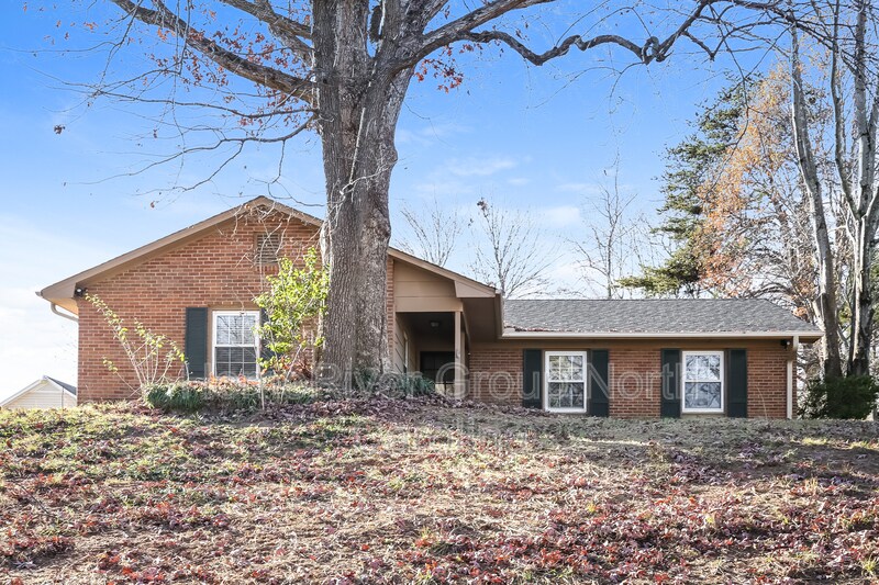 5211 Bayberry Ln in Greensboro, NC - Building Photo