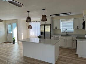 5255 Tower Dr in Cape Coral, FL - Building Photo - Building Photo